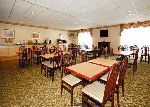 Econo Lodge Inn & Suites Augusta Restoran foto